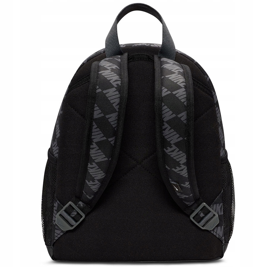 Kompaktowy rozmiar i uniwersalny czarny kolor