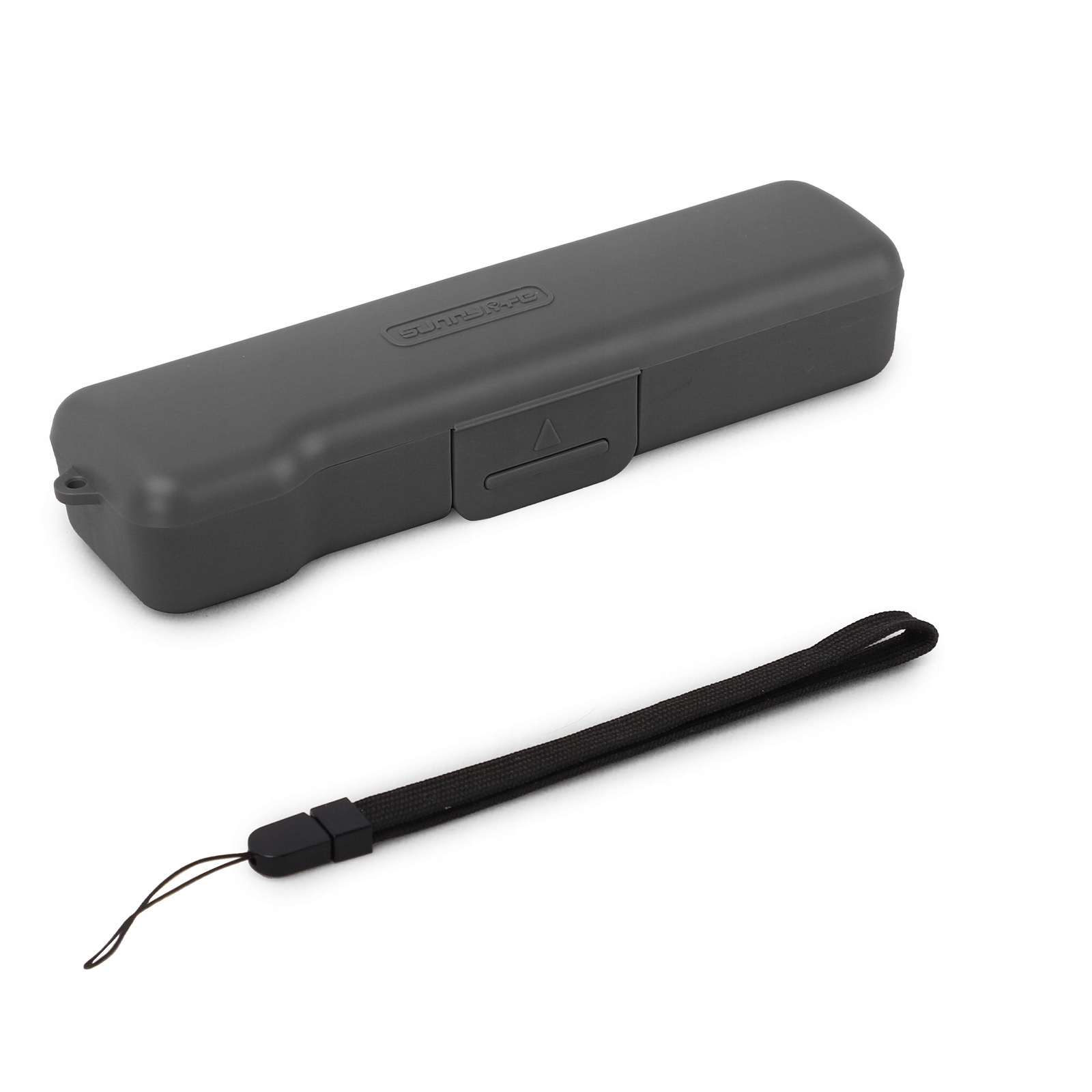 Przestrzeń na akcesoria – filtry i karty pamięci