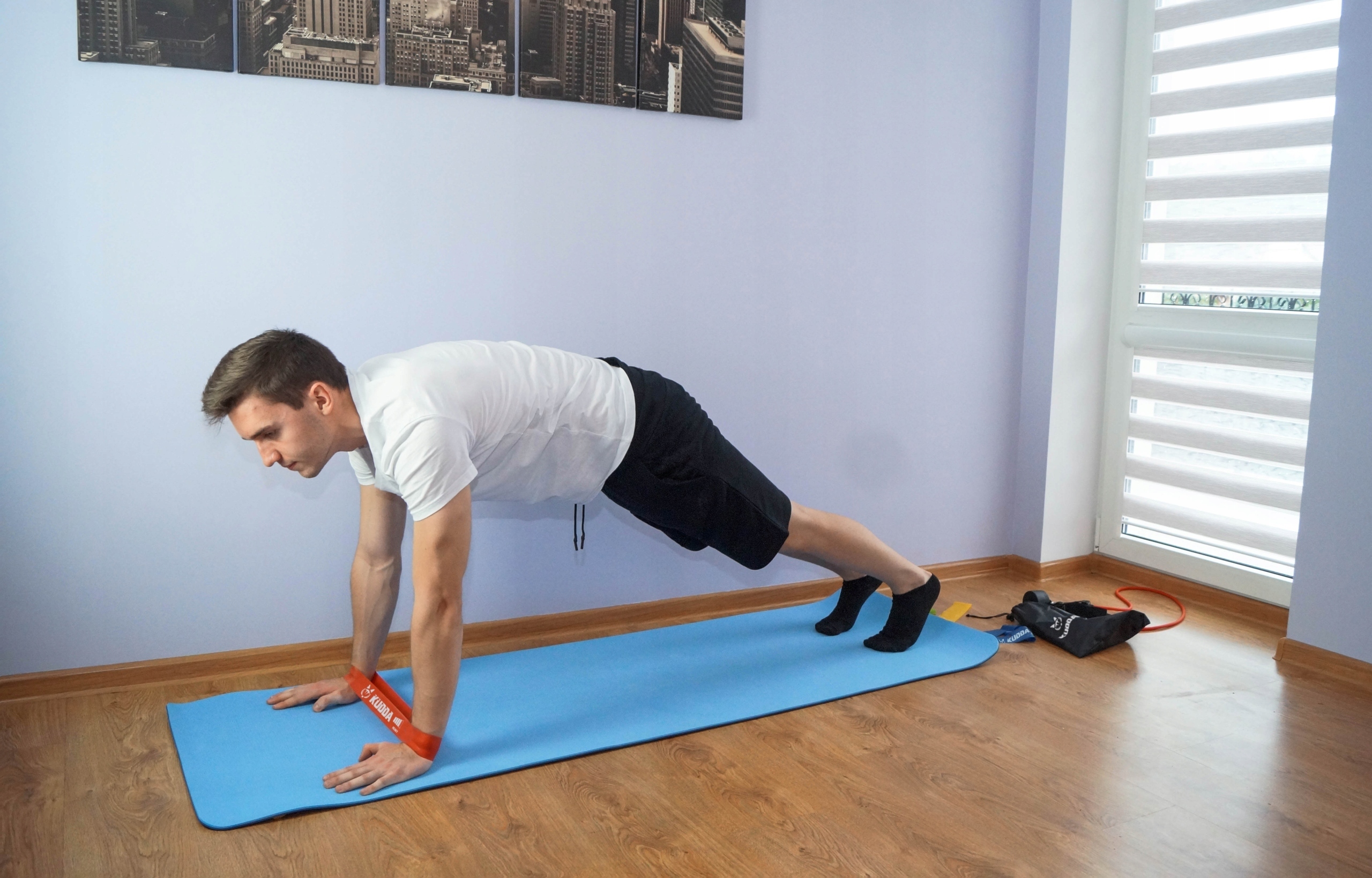 Korzyści z używania gum oporowych – lepsze samopoczucie i większa siła