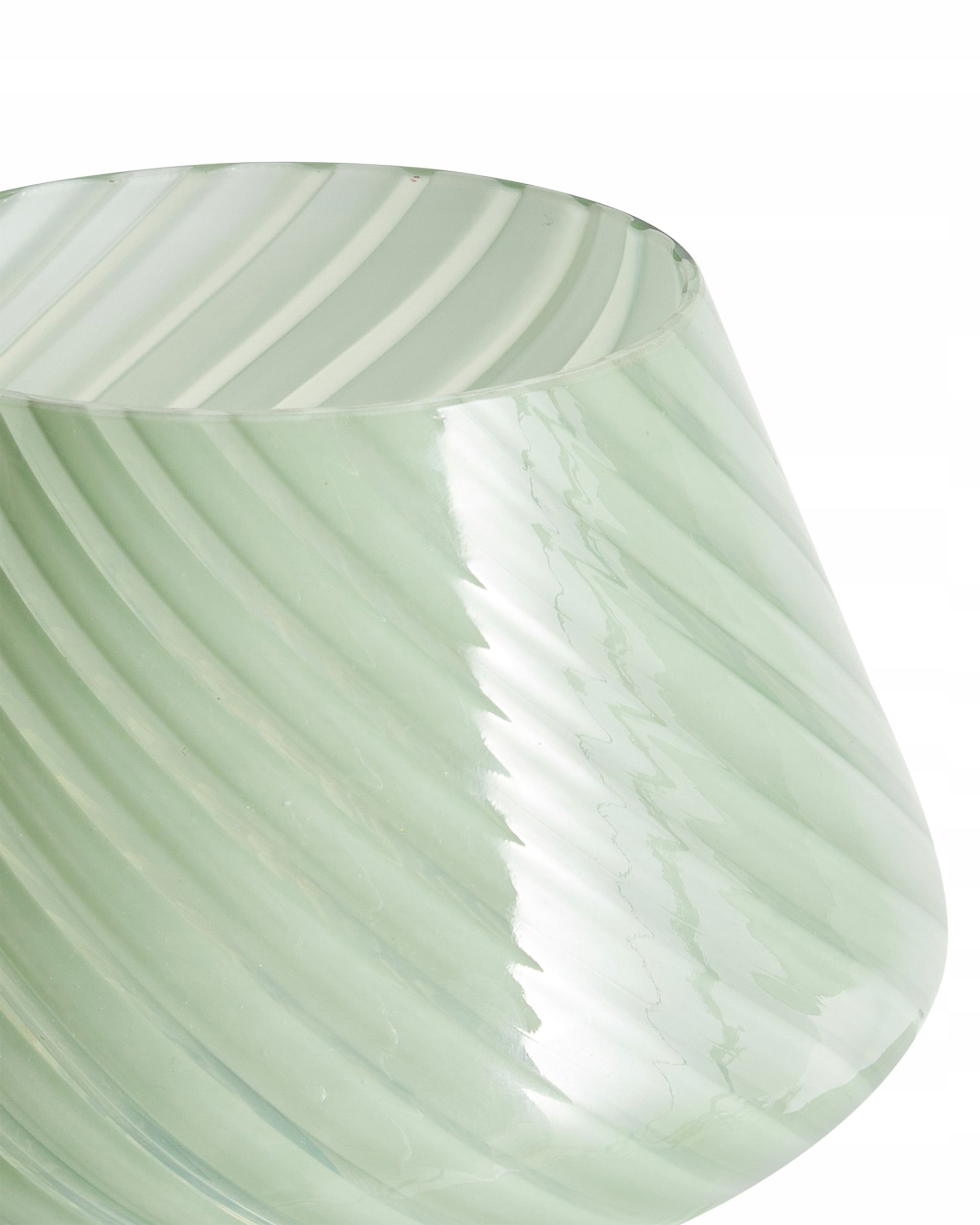 Równomierne oświetlenie całego pomieszczenia