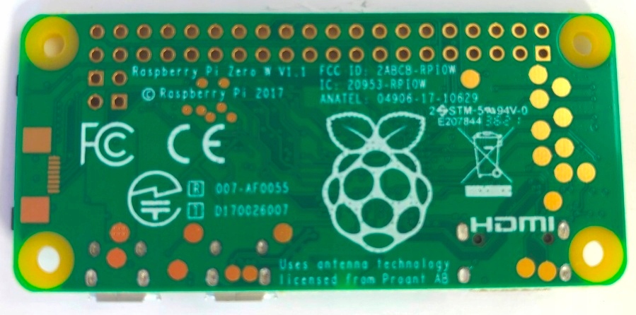 Adaptery i akcesoria w zestawie