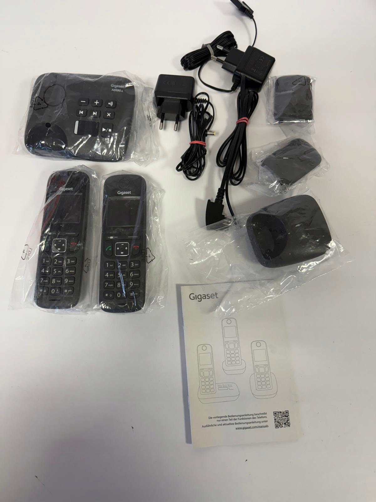 Bezprzewodowa wygoda z dwiema słuchawkami