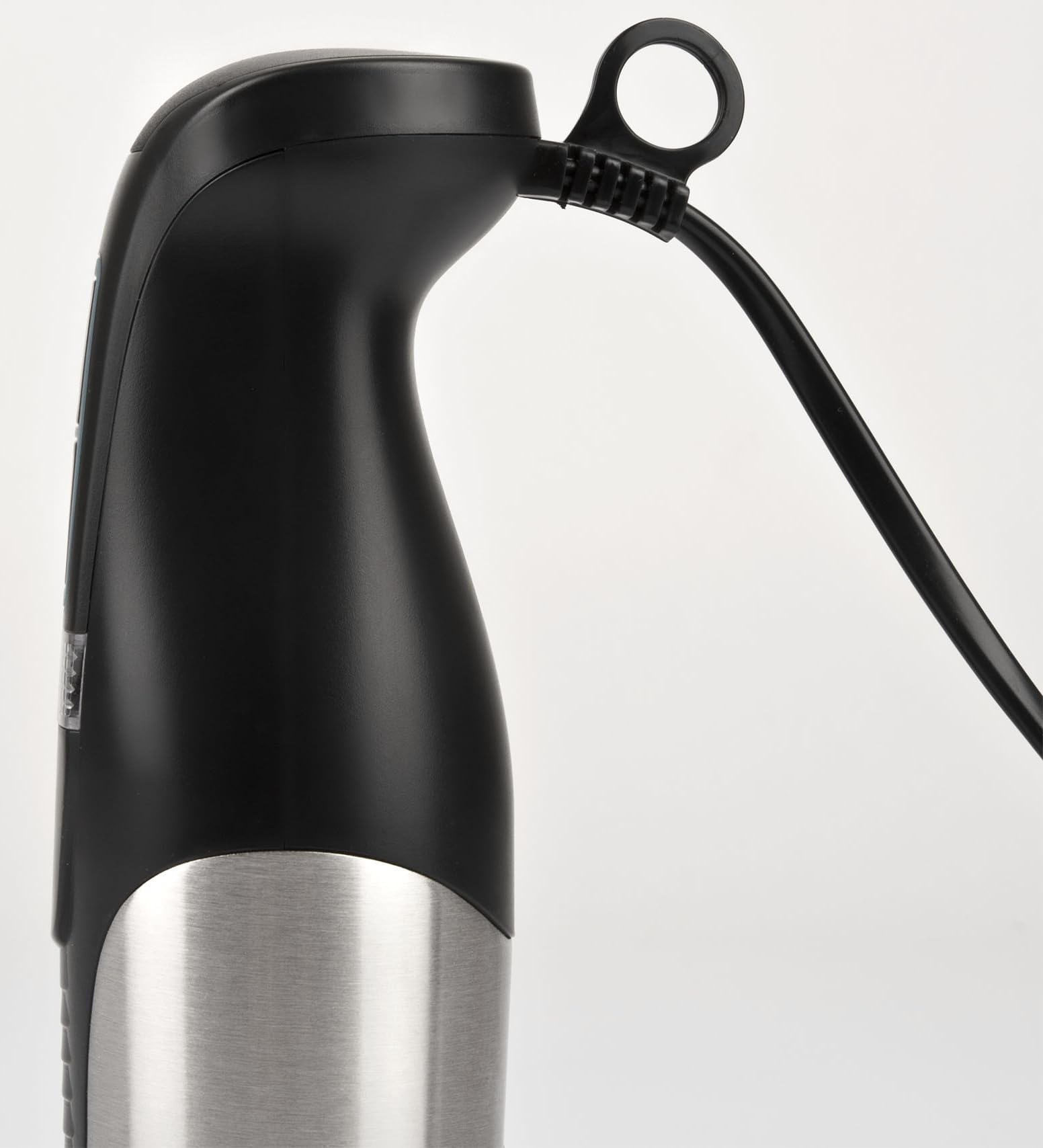 Wbudowane oświetlenie LED i miarka