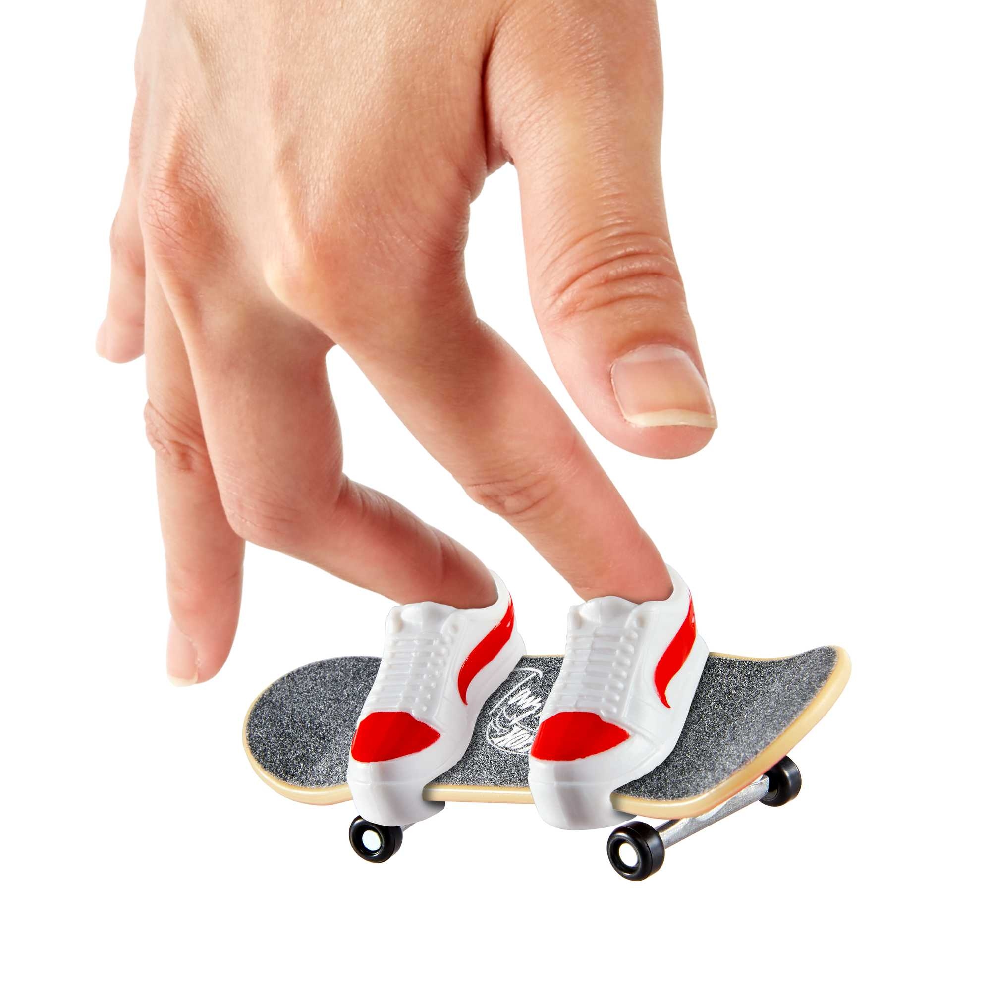 Epickie sztuczki i triki z deskorolkami Hot Wheels