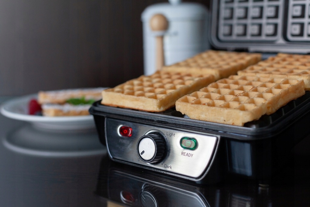 Duża i solidna konstrukcja dla chrupiących gofrów