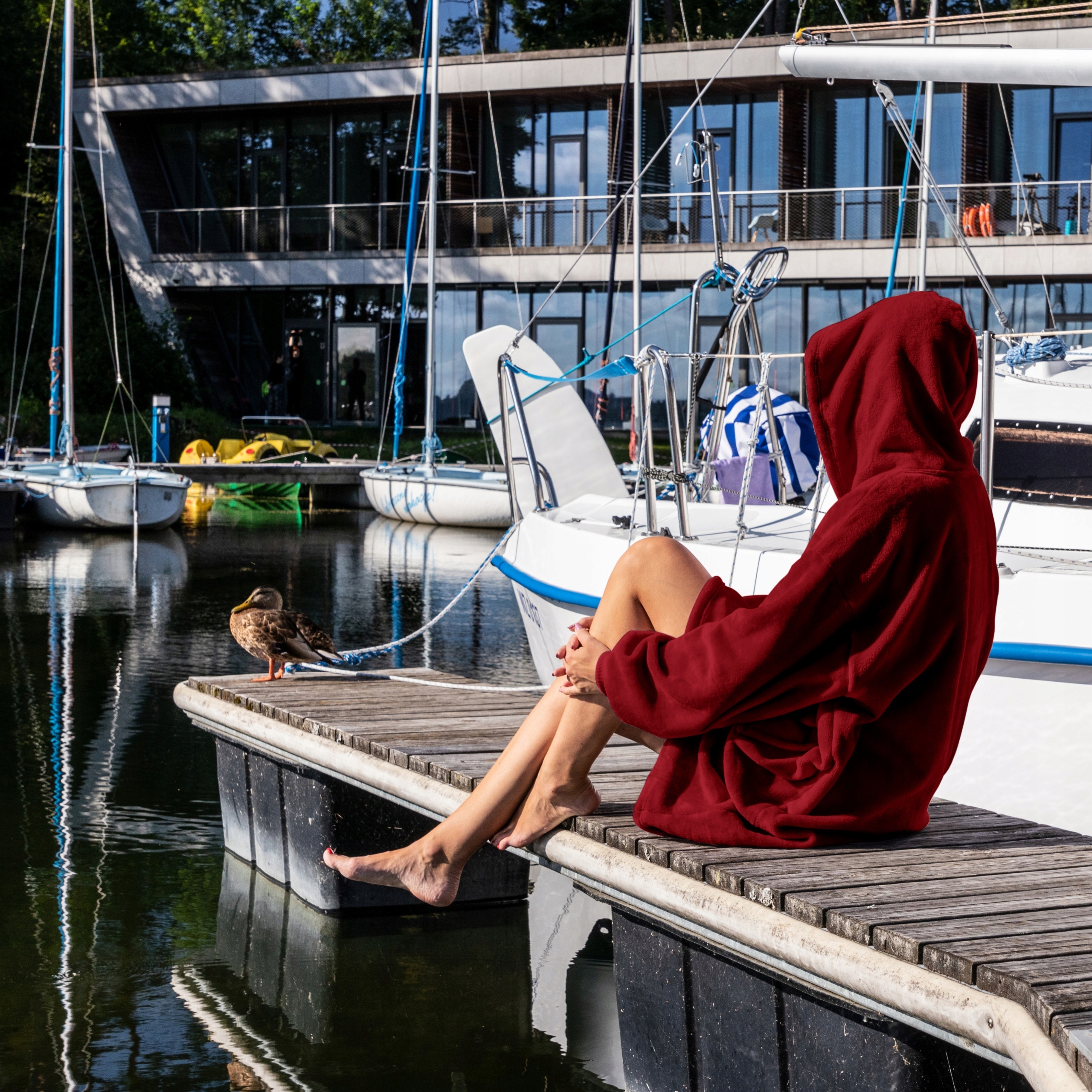 Bluzair Koco Bluza Oversize z Kapturem Bordowa – Komfort i styl w jednym