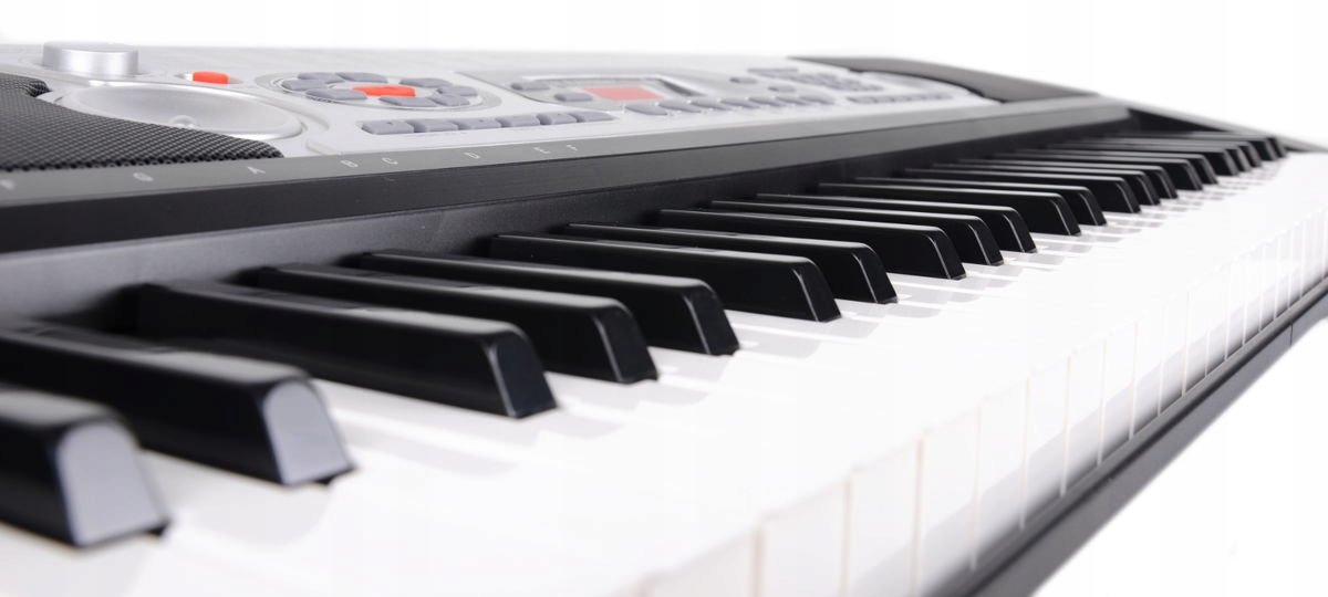 Kompletne wyposażenie – Zasilacz, pulpit na nuty i mikrofon w zestawie