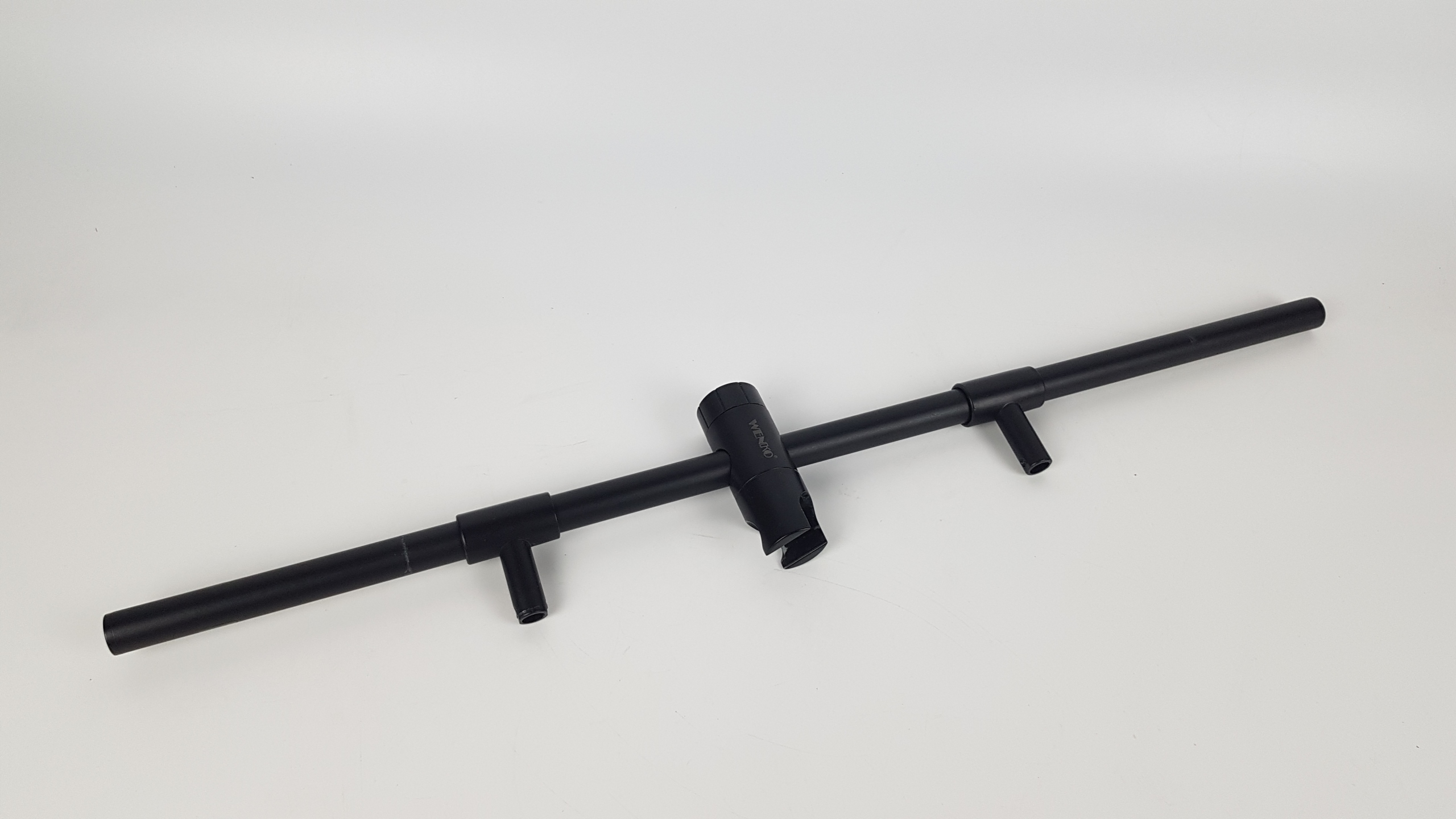 Dwie wersje kolorystyczne – czarny i srebrny