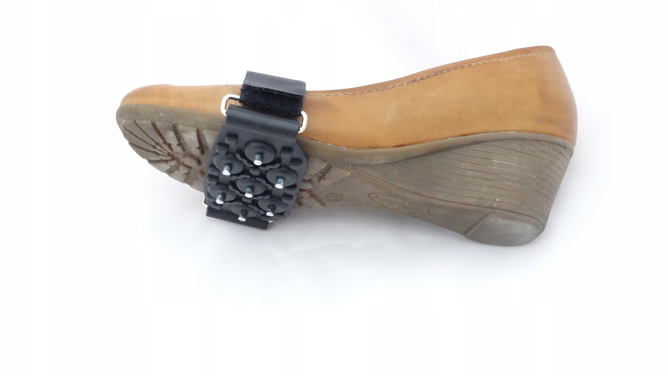 Niezbędne akcesorium na oblodzone szlaki górskie