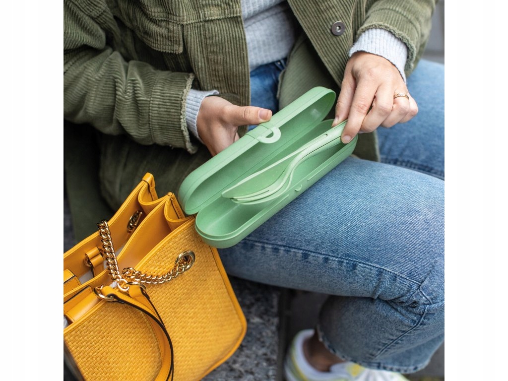 Wygodne zamknięcie i poręczne wymiary – Idealne na każdą podróż