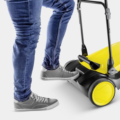 Zamiatarka s 4 Twin Karcher