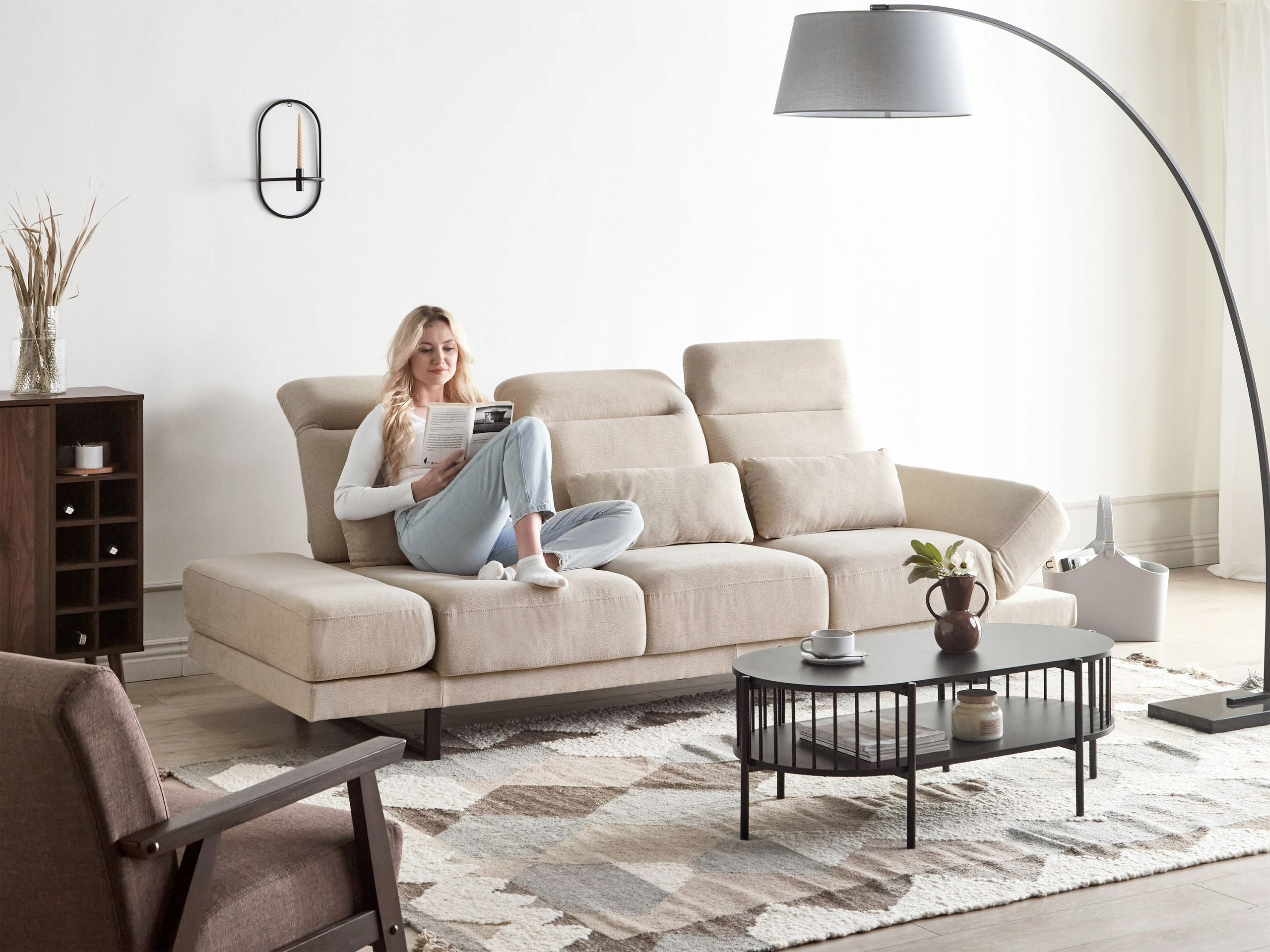 Cechy i pielęgnacja – Jak dbać o sofę IKAST