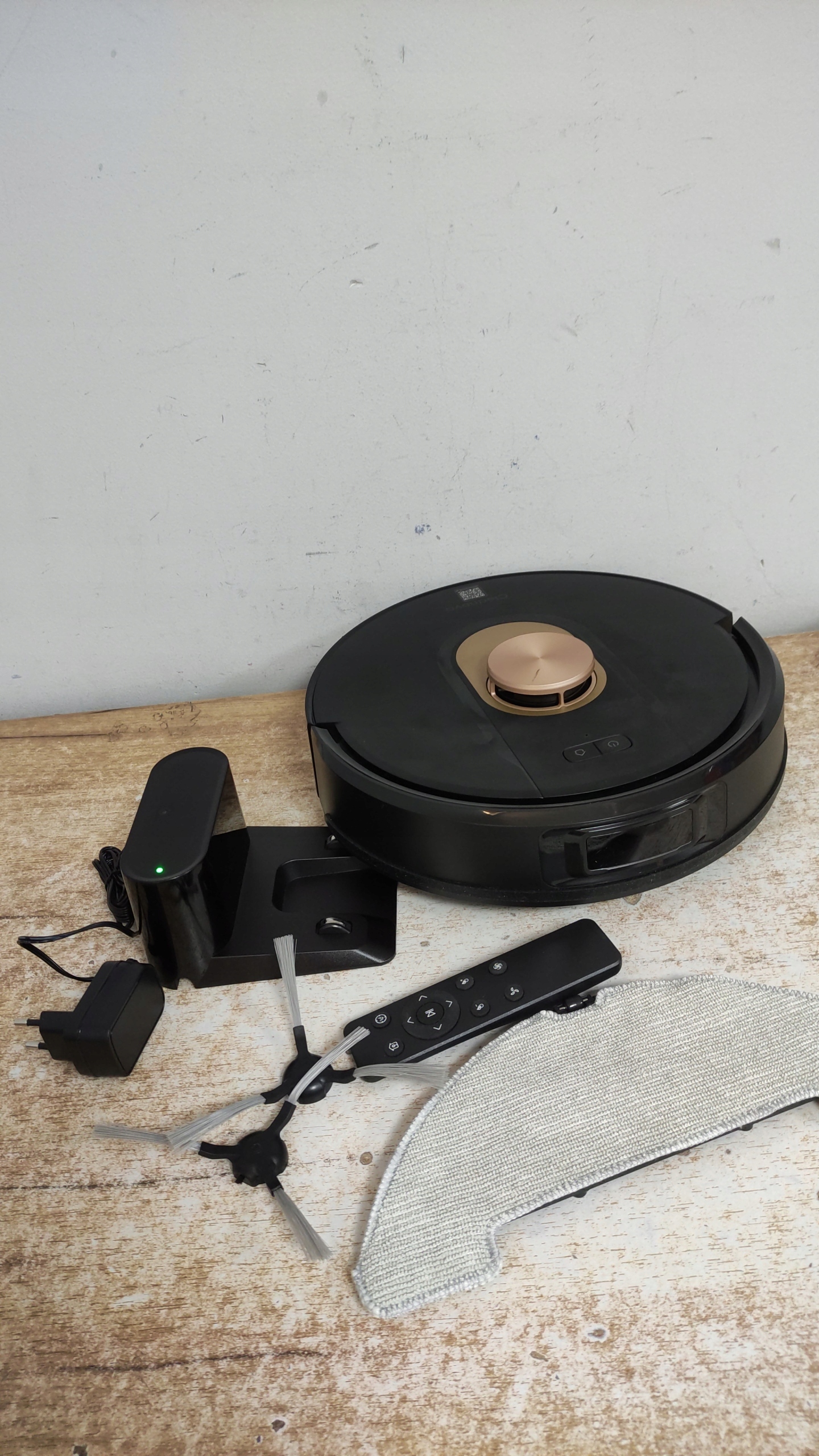 Vexilar W9 – Robot sprzątający z funkcją wycierania i zaawansowaną nawigacją