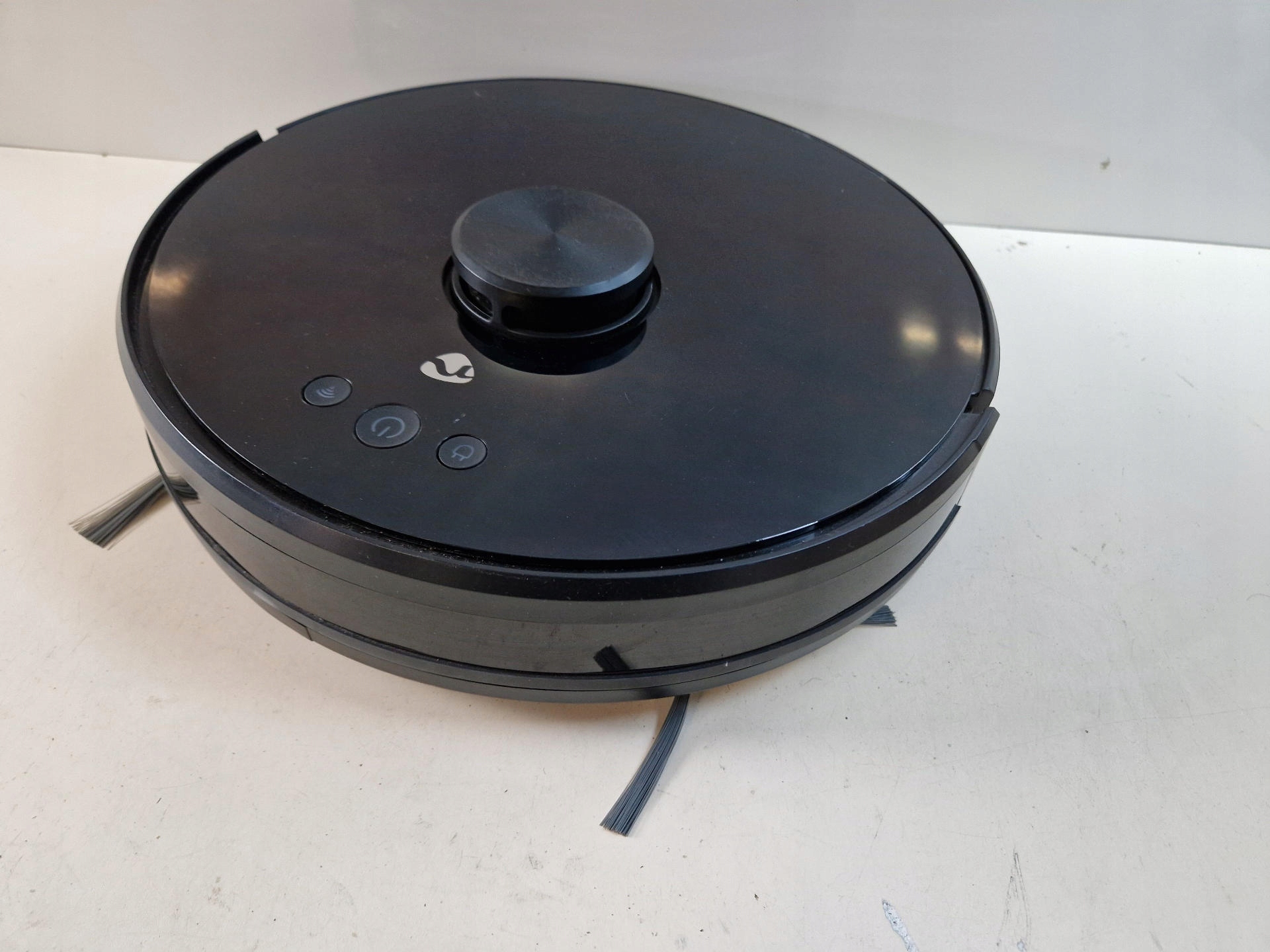 Odkurzacz robotyczny Nedis WIFIVCL001CBK – Innowacyjne rozwiązanie do sprzątania