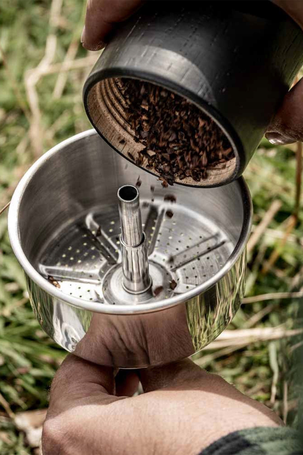 Zachowanie aromatów palenia – Wysokiej jakości żeliwny mechanizm mielenia