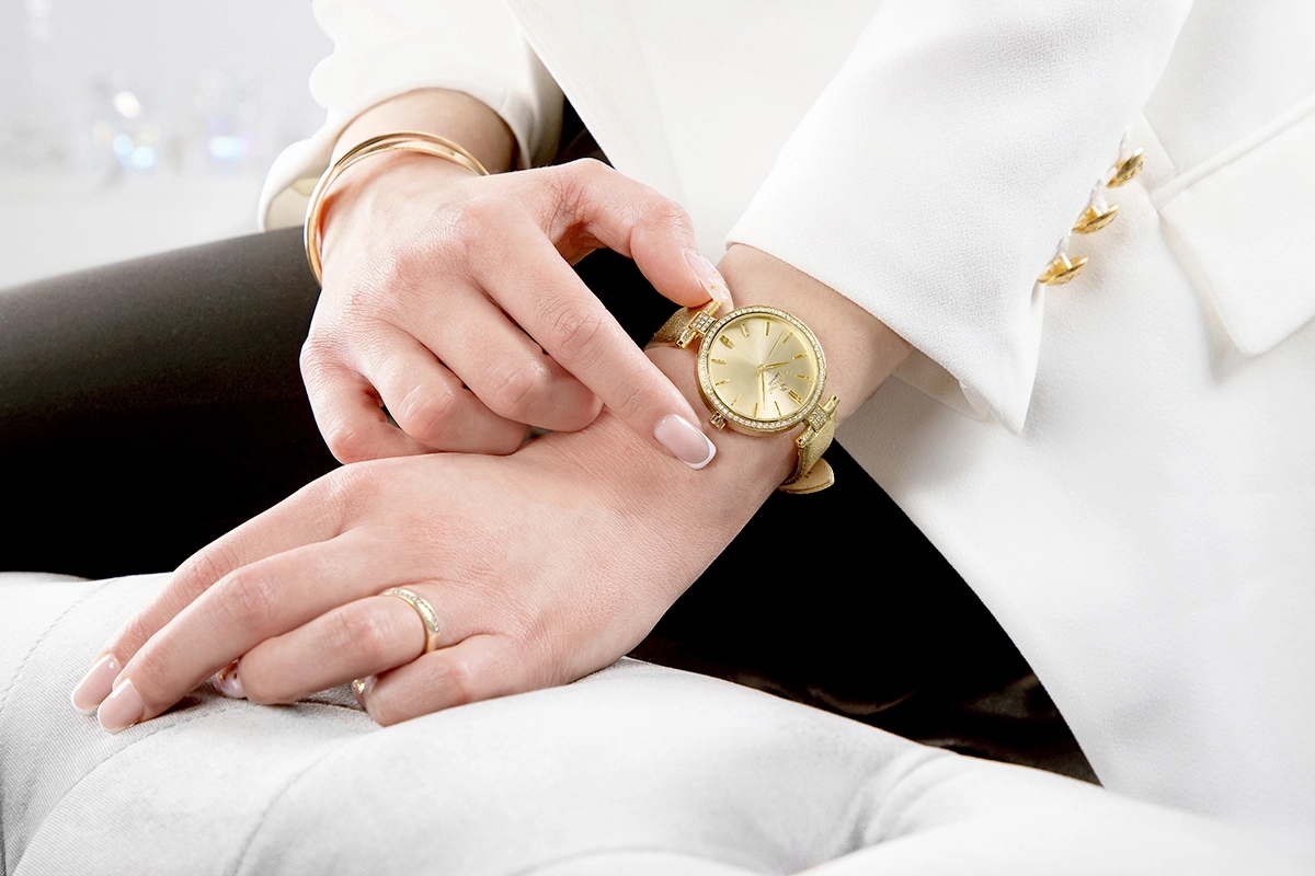 Klasyczny Design i Biżuteryjny Charakter