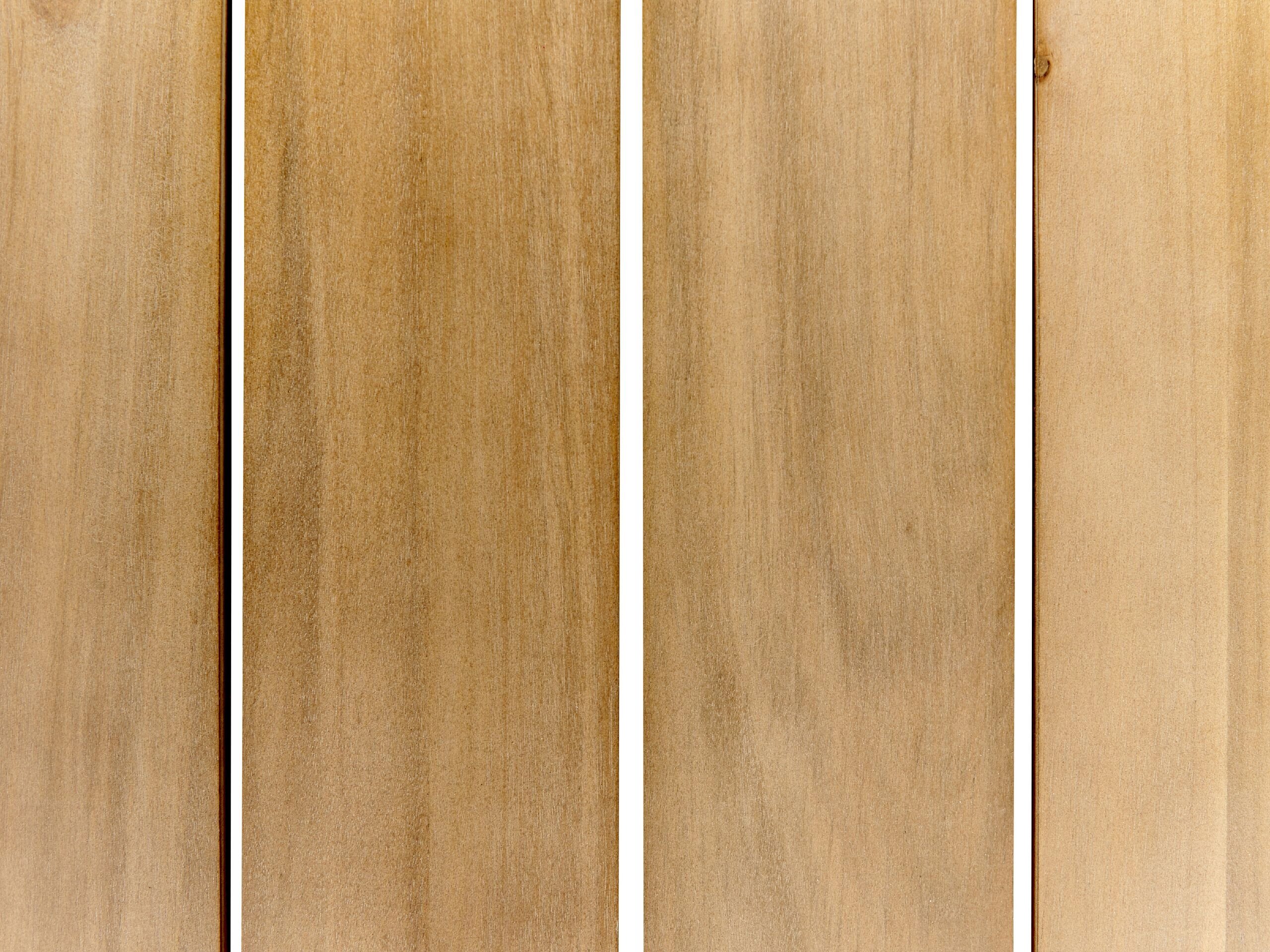 Wygodne siedziska i przestronny stolik kawowy