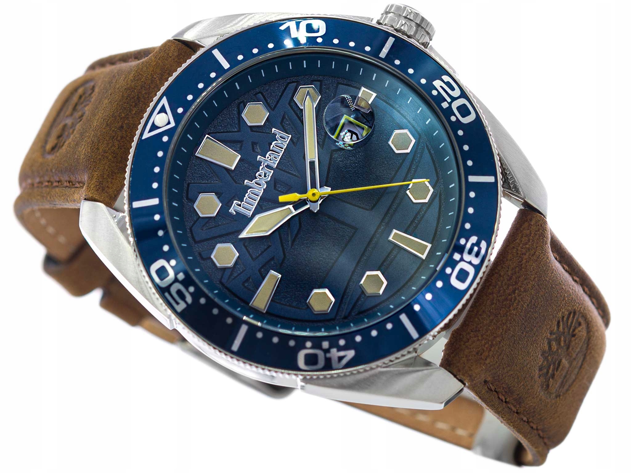 Kolorystyka i styl – granatowy, srebrny i brązowy