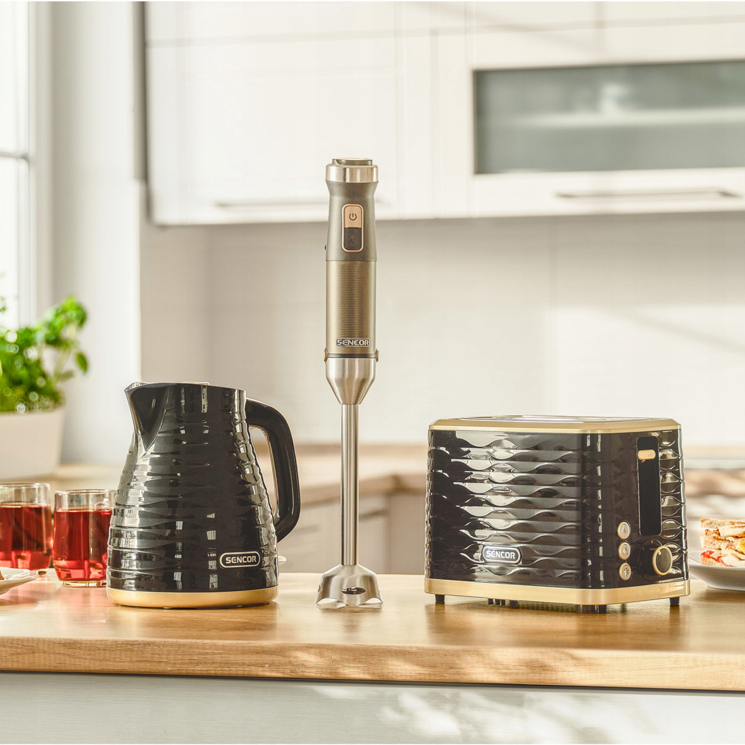 Wysoka moc 1500 W dla efektywnego miksowania