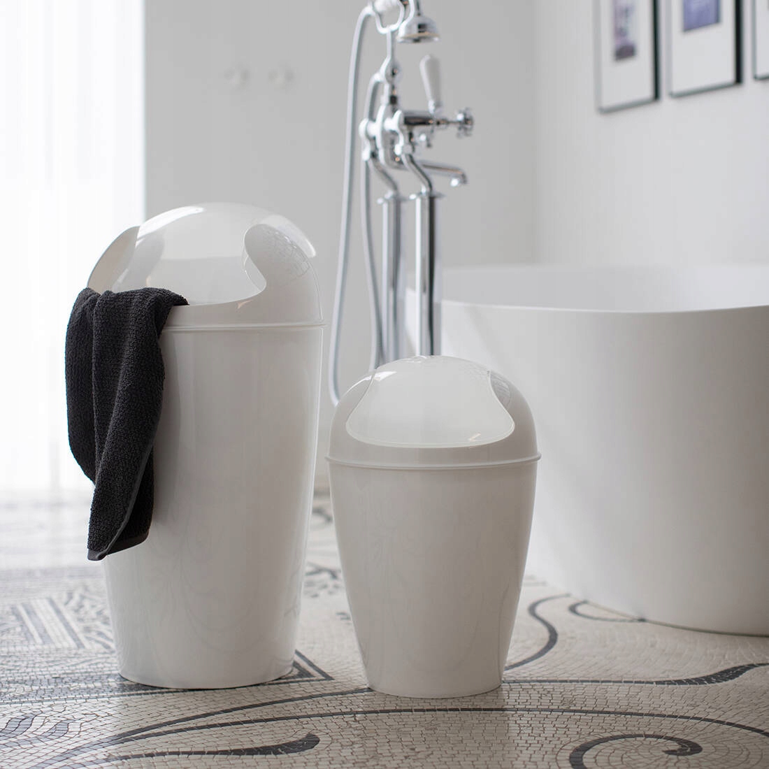 Praktyczny design z pokrywą swing – Ułatw sobie życie