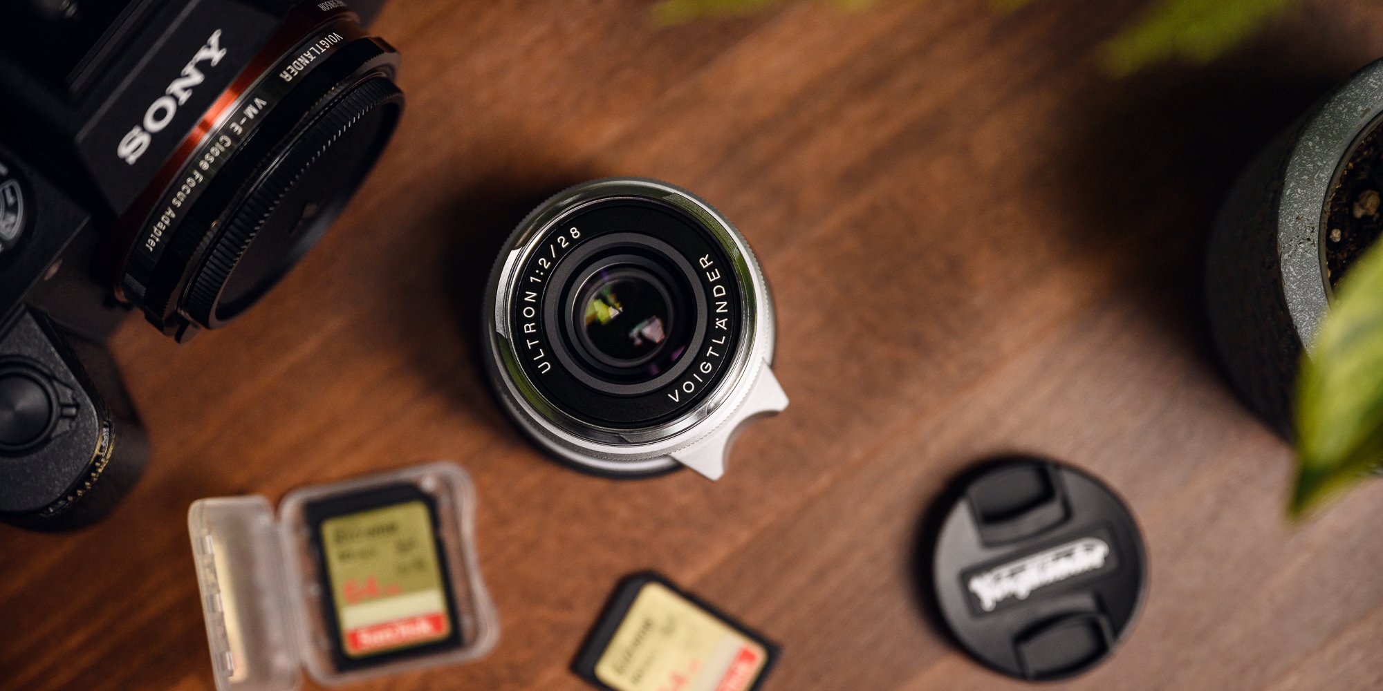 Obiektyw Voigtlander Ultron II Vintage Line 28 mm f/2,0 do Leica M - srebrny - 28 mm f/2,0
