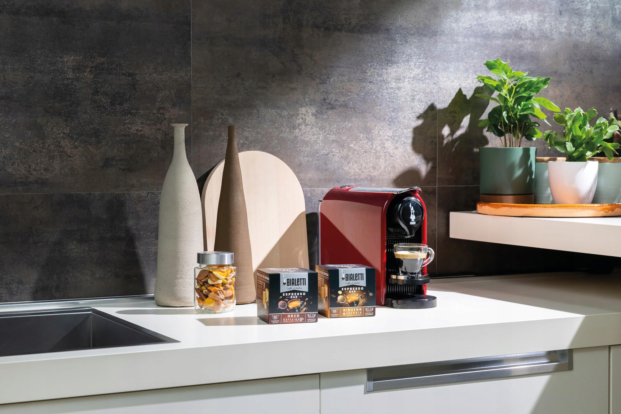 Kolor czerwony – stylowy akcent w Twojej kuchni