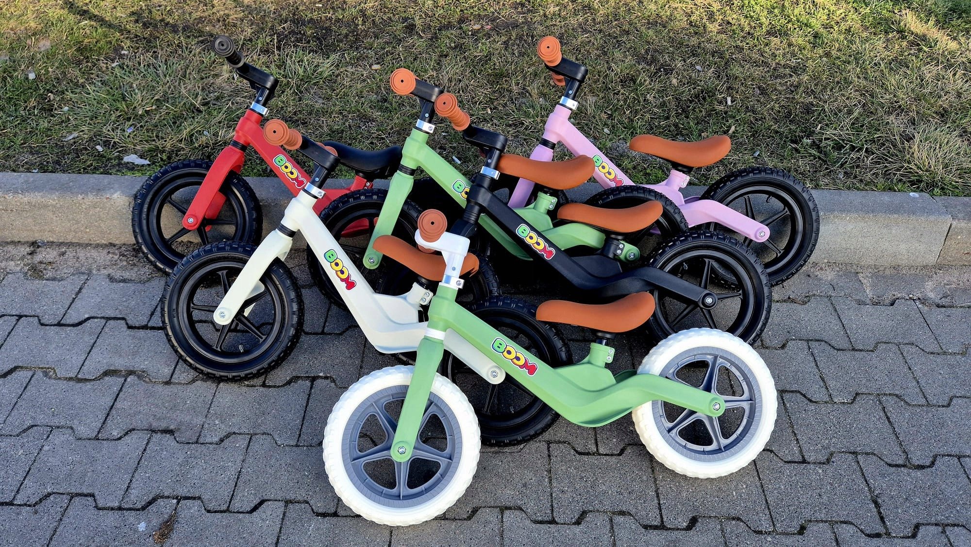 Zalety rowerka biegowego BOOM – Rozwój fizyczny i motoryczny