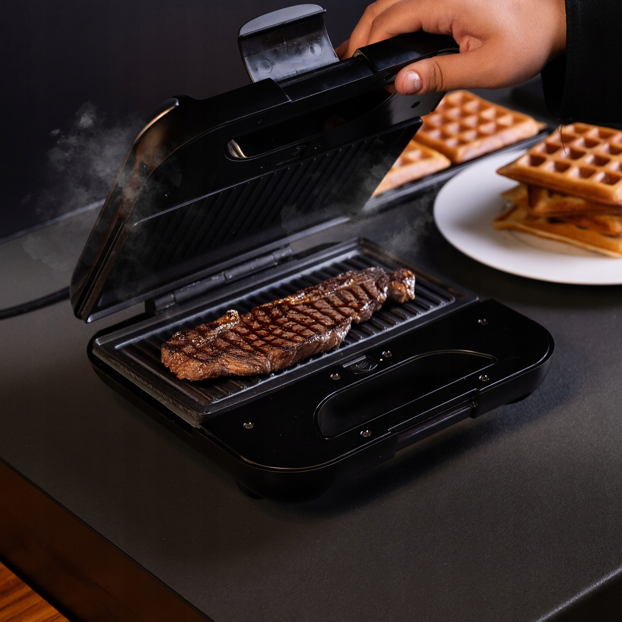 Wymienne płyty – Tosty, gofry i grill w jednym urządzeniu