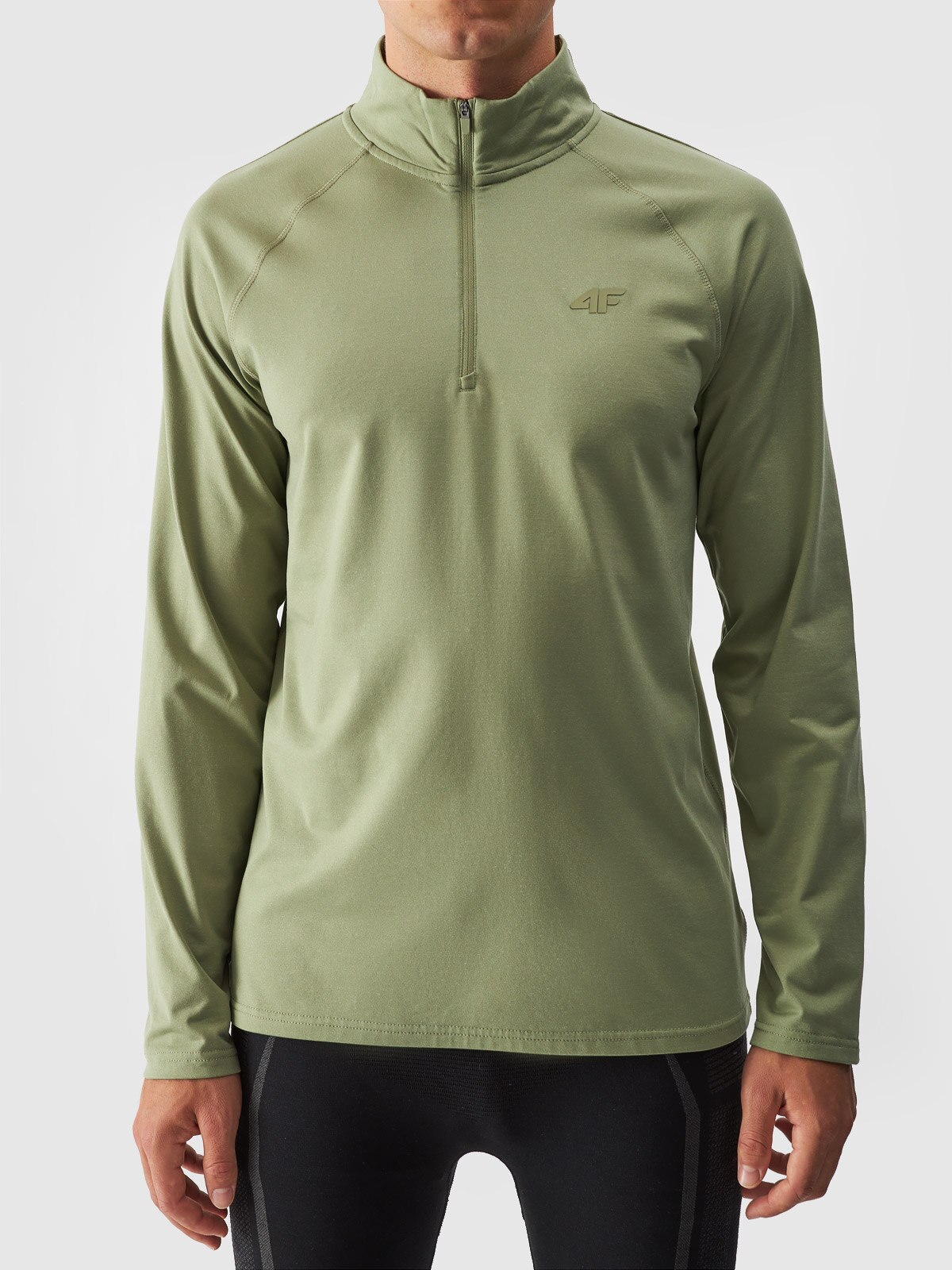 Dekolt ze stójką i zamek z blokadą – Funkcjonalność i styl