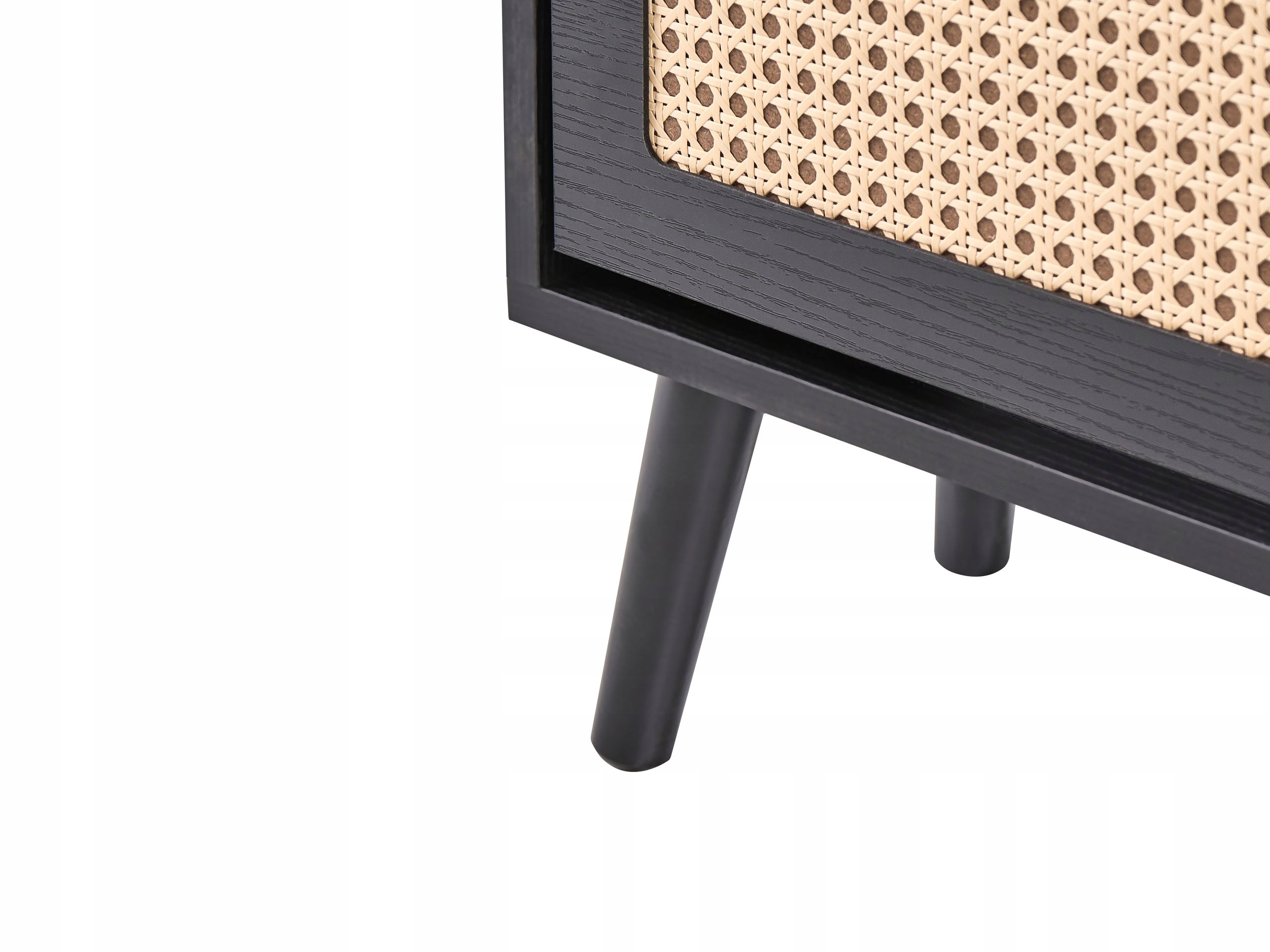 Wytrzymała konstrukcja z MDF i technorattanu – Solidność na lata