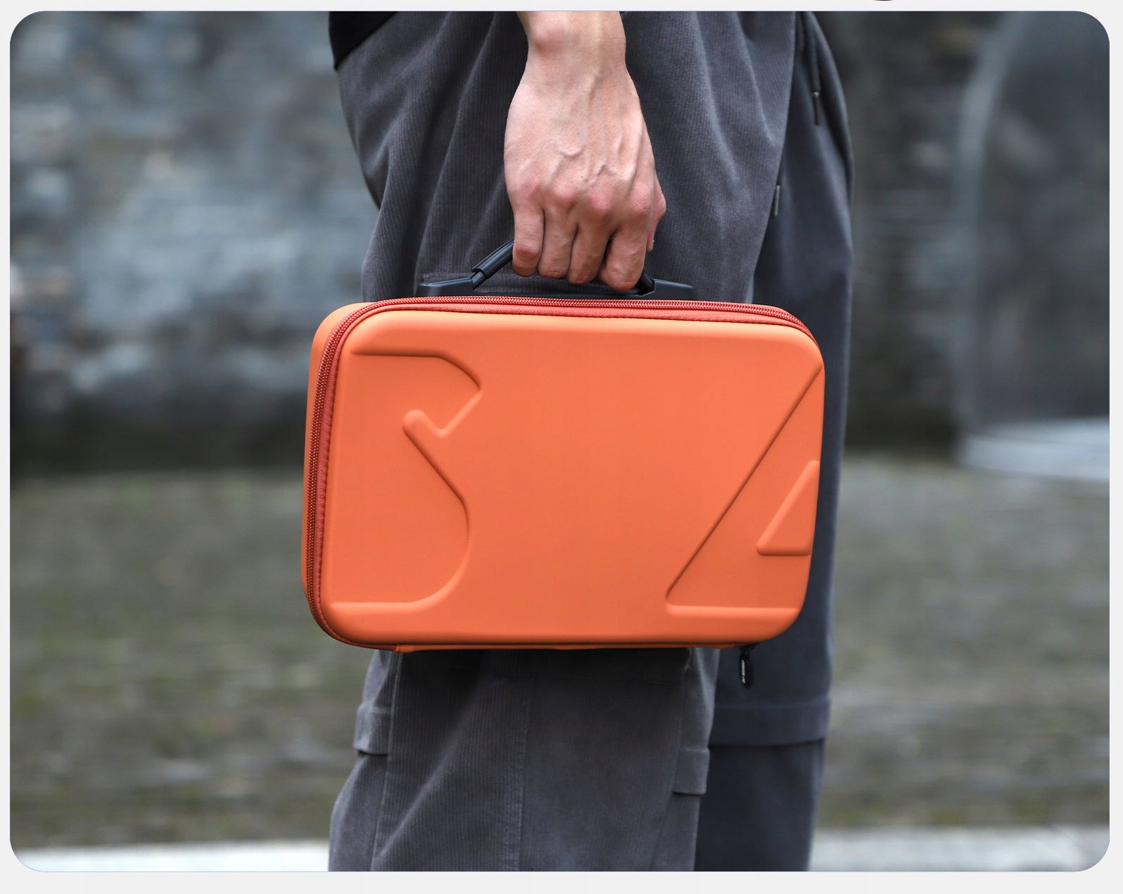 Wygodna rączka do przenoszenia