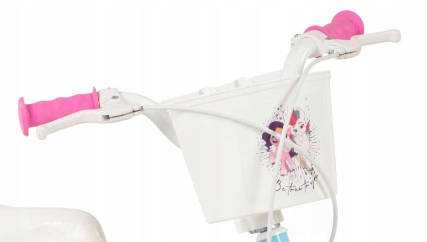 Funkcjonalne wyposażenie: koła boczne, błotniki i koszyk