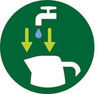 Łatwe napełnianie przez otwieraną pokrywkę lub dziobek