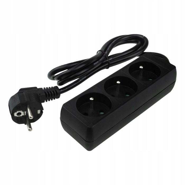 Trzy gniazda zasilające – Równoczesne podłączenie wielu urządzeń