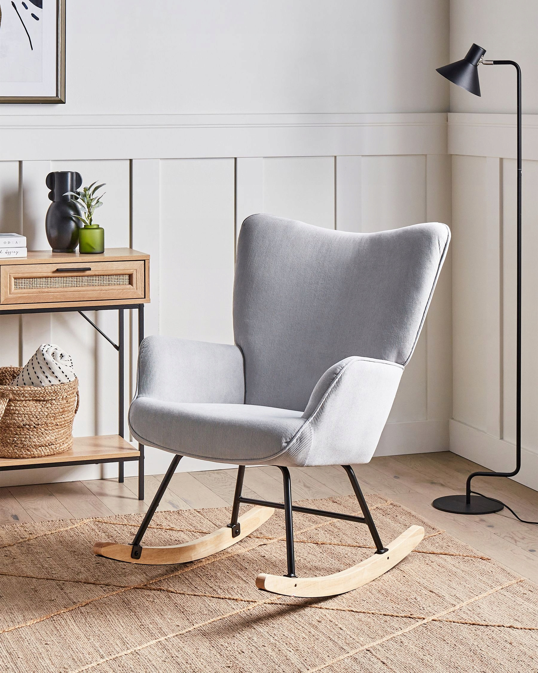 Wygodne siedzisko i funkcja bujania