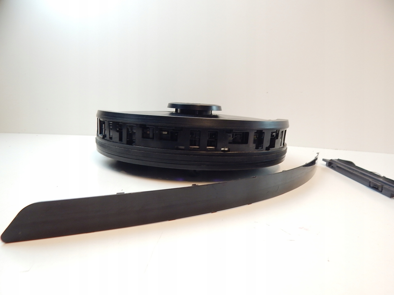 Inteligentne czujniki przeszkód dla bezpiecznego sprzątania