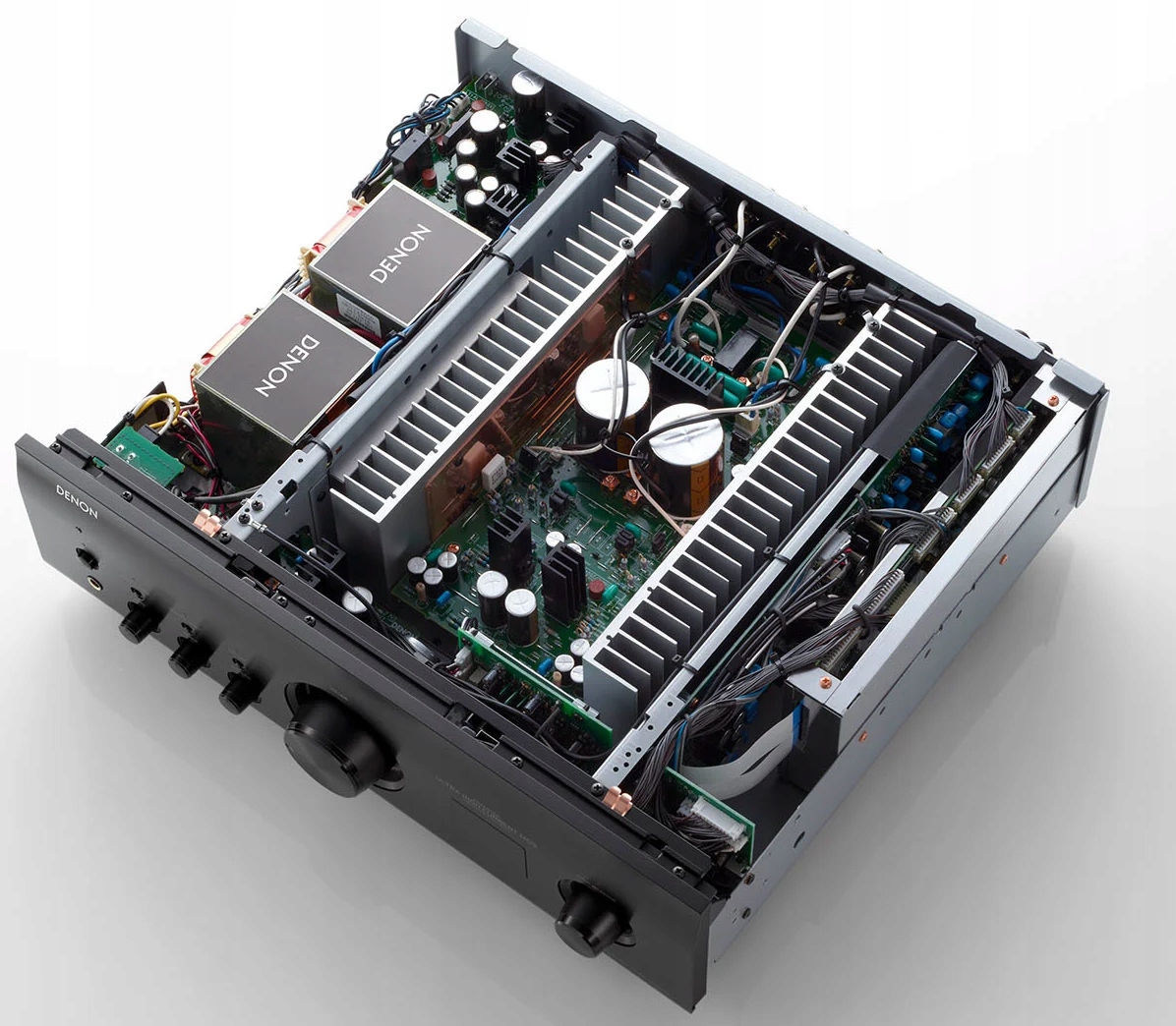 Audiofilskie brzmienie z mocą 140 W na kanał