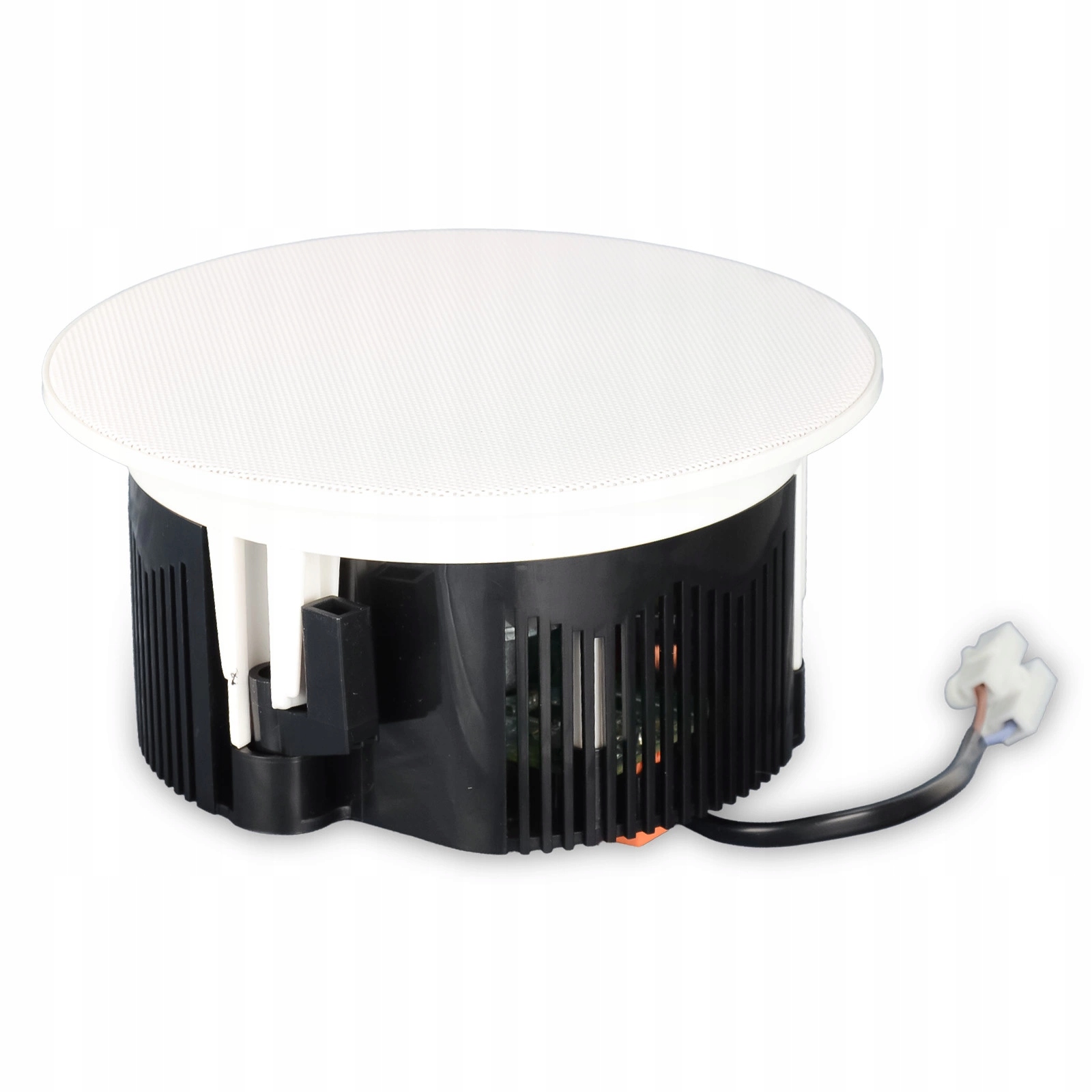 Dynamiczne brzmienie i moc – 4x 30W dla pełnej satysfakcji audio