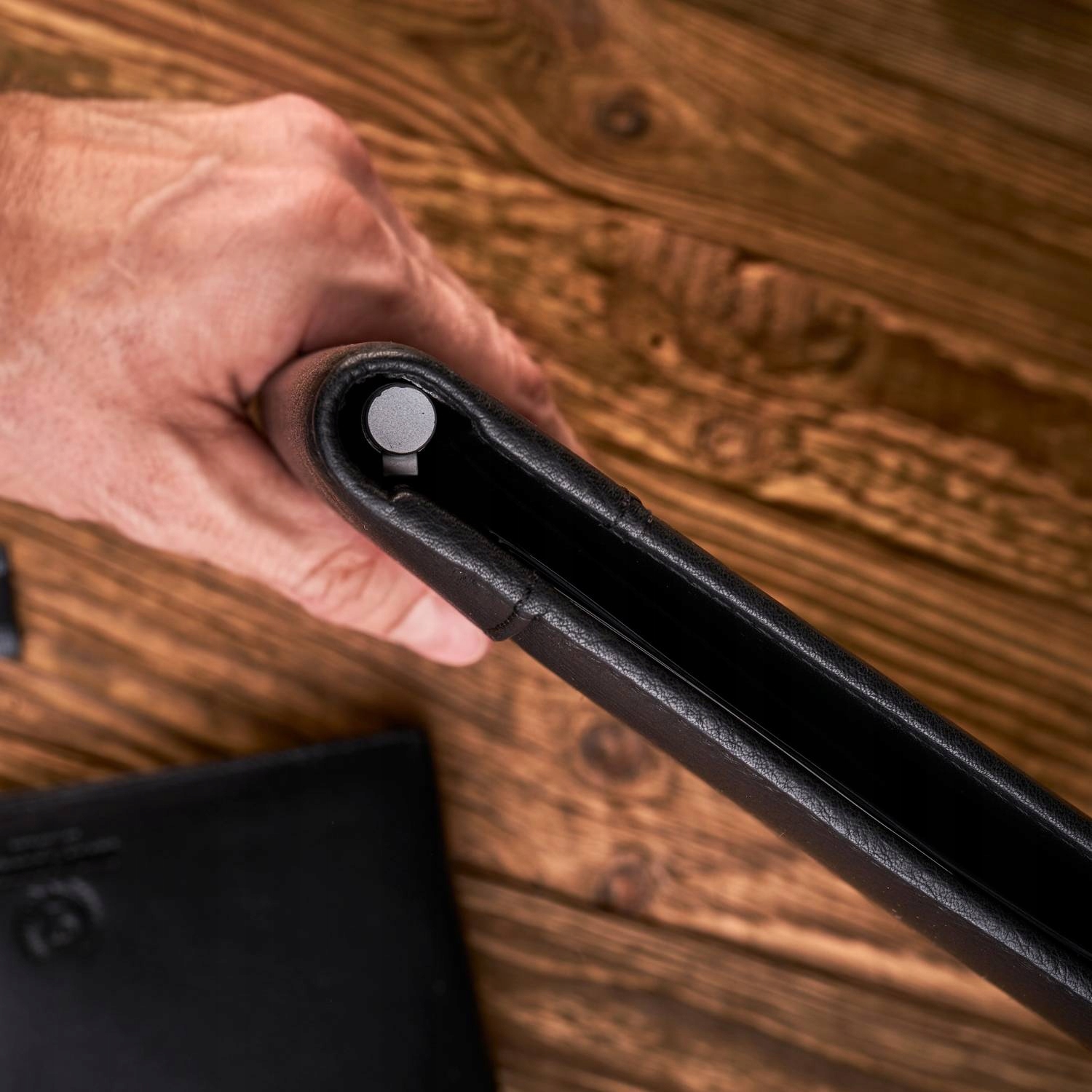 Wysokiej jakości skóra naturalna w kolorze czarnym