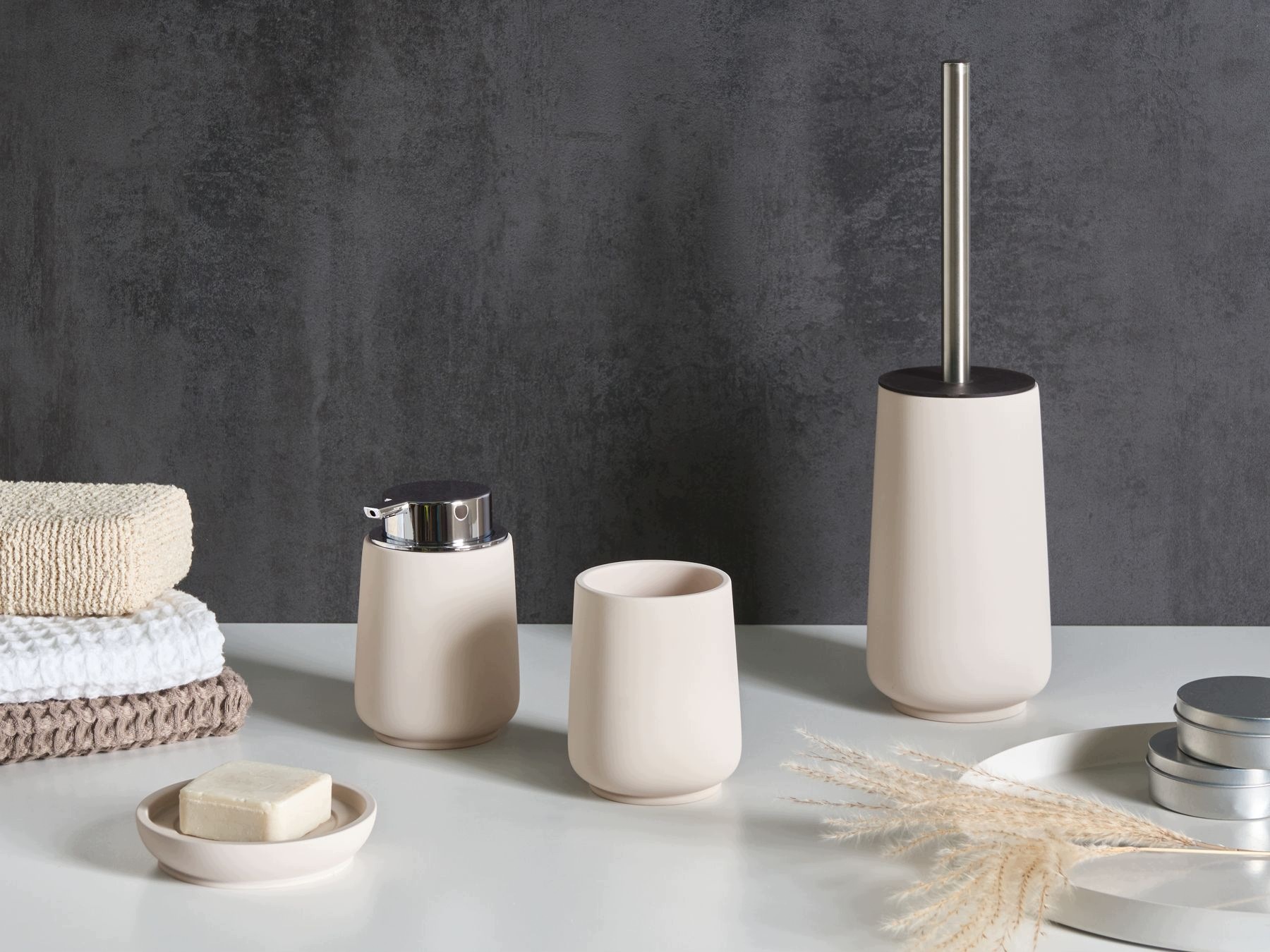Elegancki i minimalistyczny design zestawu
