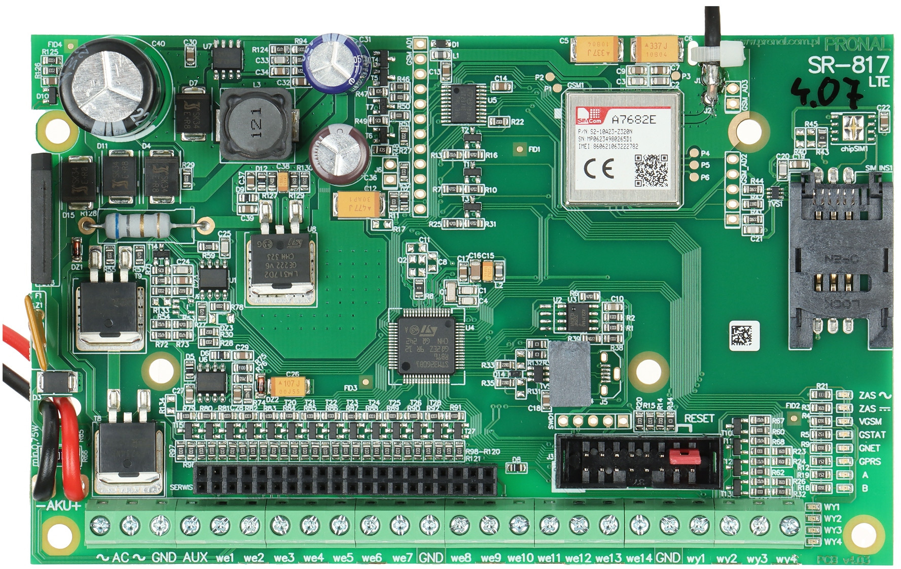 Uniwersalny nadajnik z pakietową transmisją danych