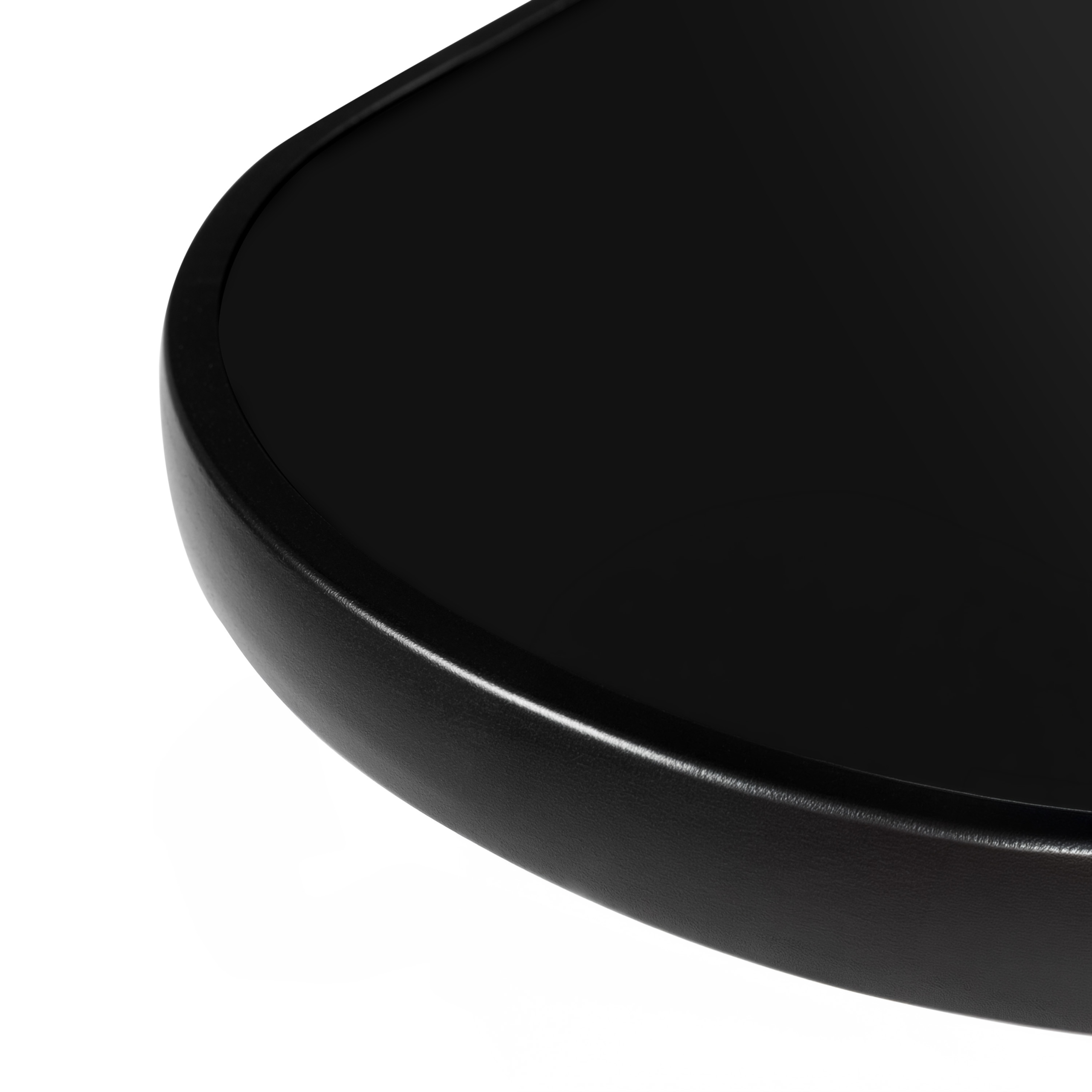 Wytrzymałość i łatwość w utrzymaniu czystości – stół na lata