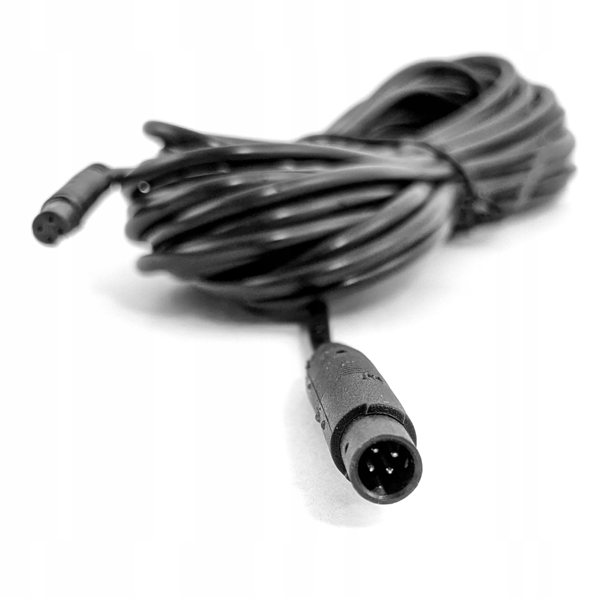 Długość 6 metrów – Wygodne przedłużenie dla lepszej lokalizacji kamery