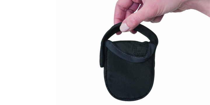 Wbudowany przewijak i schowek na smoczek