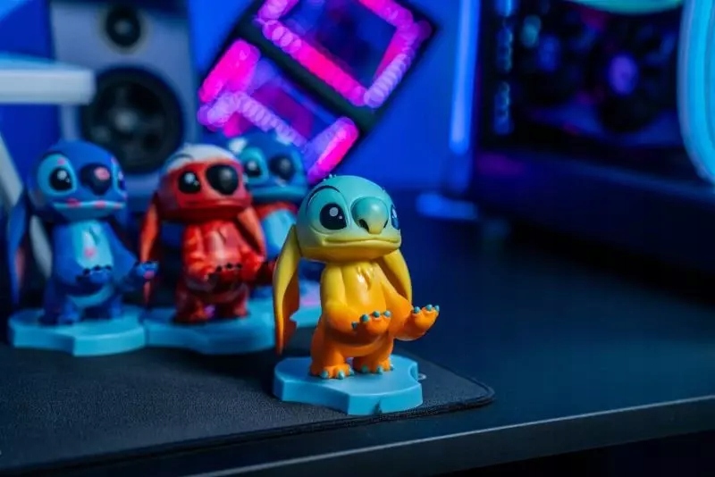 Stojak na słuchawki Disney Lilo & Stitch: O Zachodzie Słońca – Tropikalny klimat na Twoim biurku