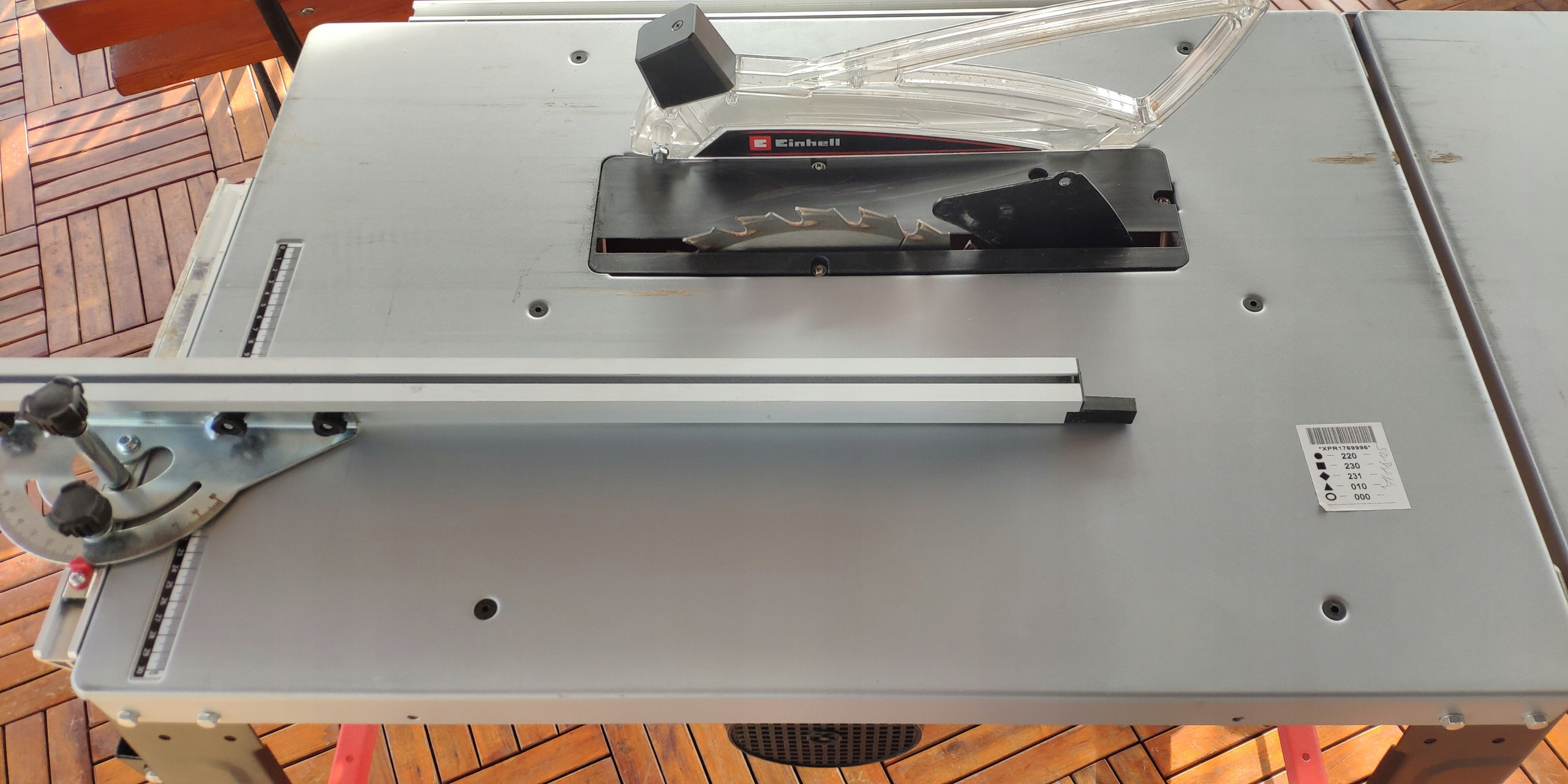 Funkcjonalne przedłużenie stołu dla długich elementów