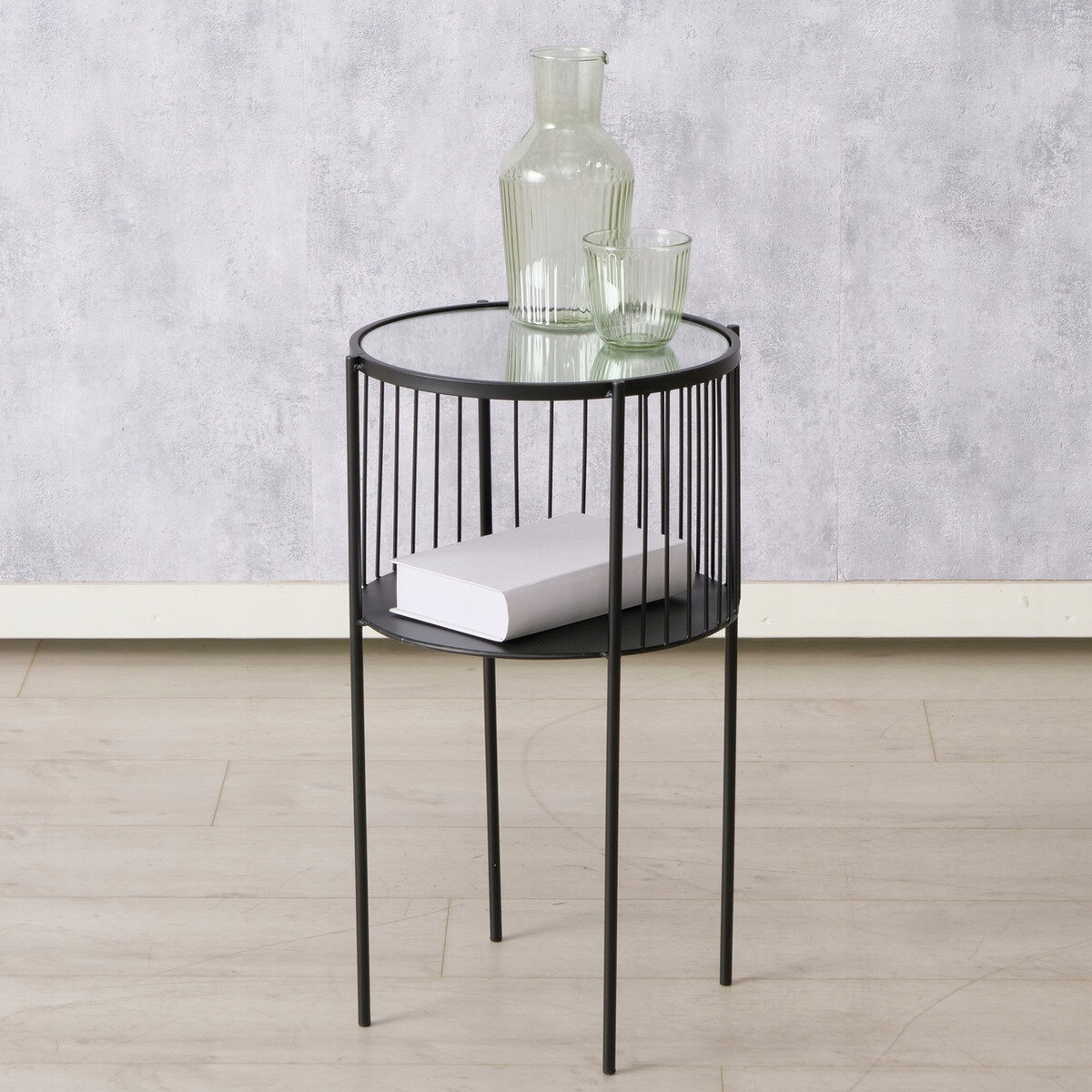 Praktyczna półka dla dodatkowej przestrzeni