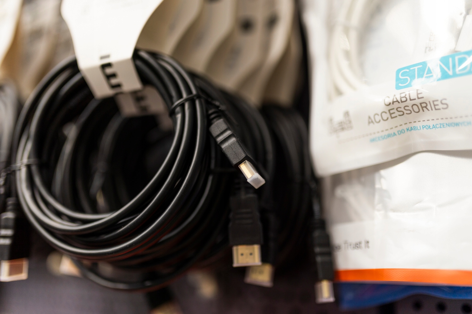 Kabel AUDA Modern HDMI 2.0 4K High Speed Ultra HD 4K@60 15m – Idealne połączenie dla Twojego sprzętu