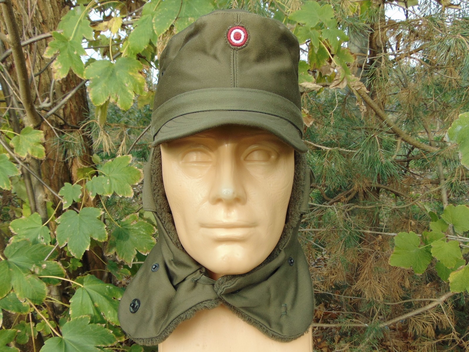 ocieplana-czapka-wojskowa-z-daszkiem-4.jpg
