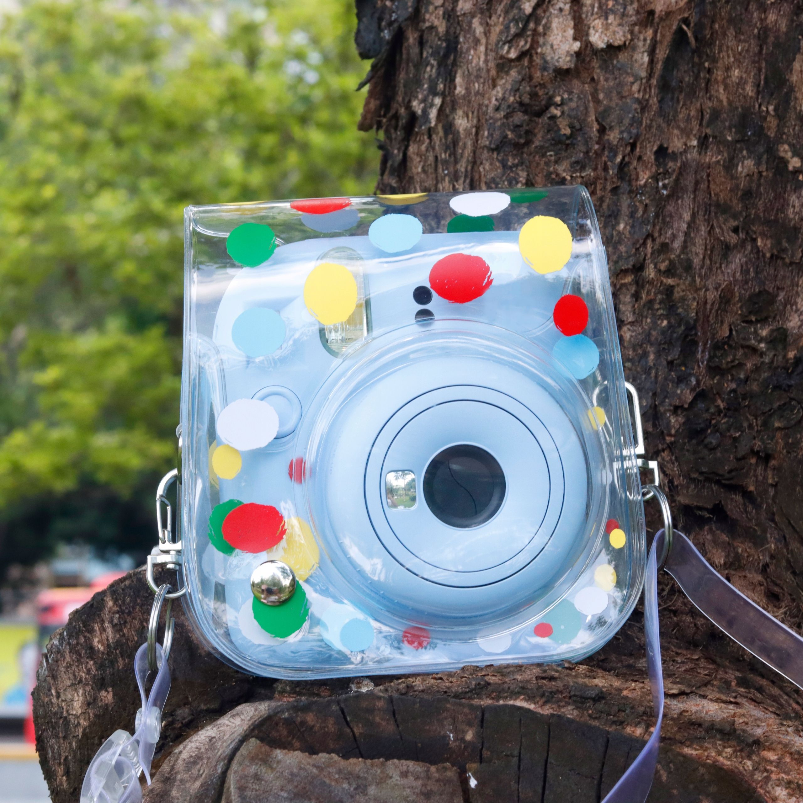 futeral-etui-pokrowiec-do-fujifilm-instax-mini-12-kolorowe-kropki_o7892_4.jpg